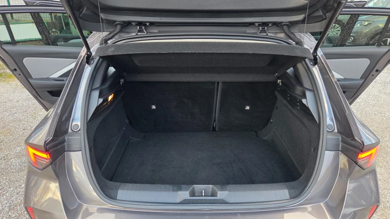 Opel Astra 1.2i AUT. 73000km, снимка 14 - Автомобили и джипове - 53405514