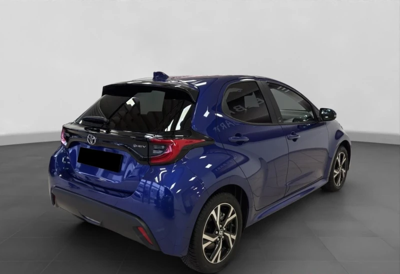 Toyota Yaris HYBRID* DISTR* LED* KEYLESS* CARPLAY, снимка 4 - Автомобили и джипове - 53436952