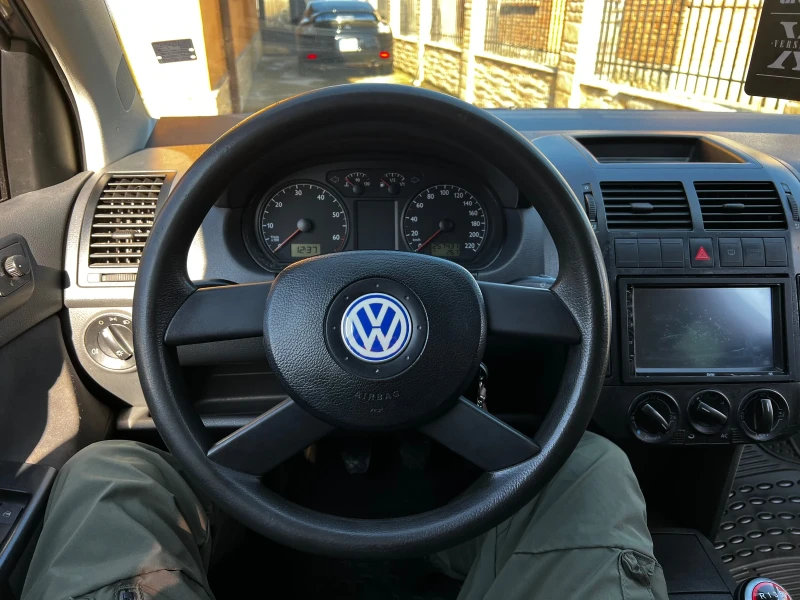 VW Polo, снимка 14 - Автомобили и джипове - 53530246