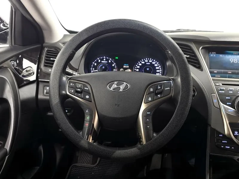 Hyundai Grandeur 2.4, снимка 12 - Автомобили и джипове - 54625782