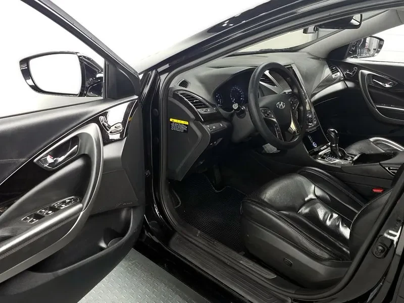 Hyundai Grandeur 2.4, снимка 10 - Автомобили и джипове - 54625782