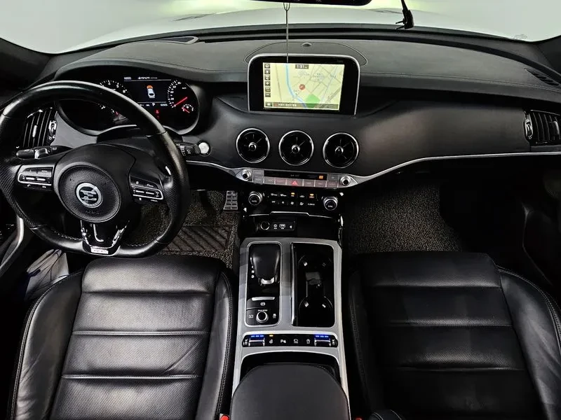 Kia Stinger 3.3 Turbo 2Wd Gt, снимка 7 - Автомобили и джипове - 55787432