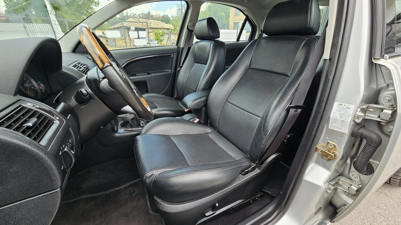 Ford Mondeo 2.5i V6 6SP IT-30 000км-ТОП СЪСТОЯНИЕ-ЛИЗИНГ - изображение 8