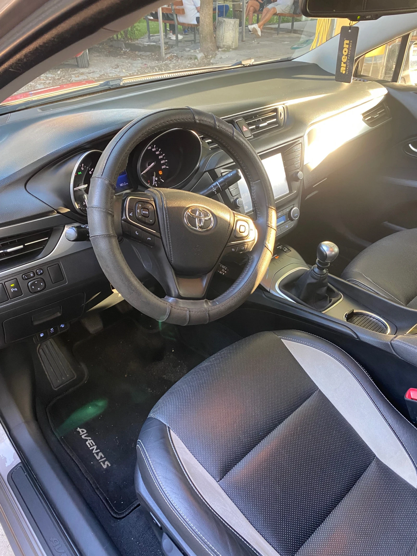 Toyota Avensis  - изображение 5