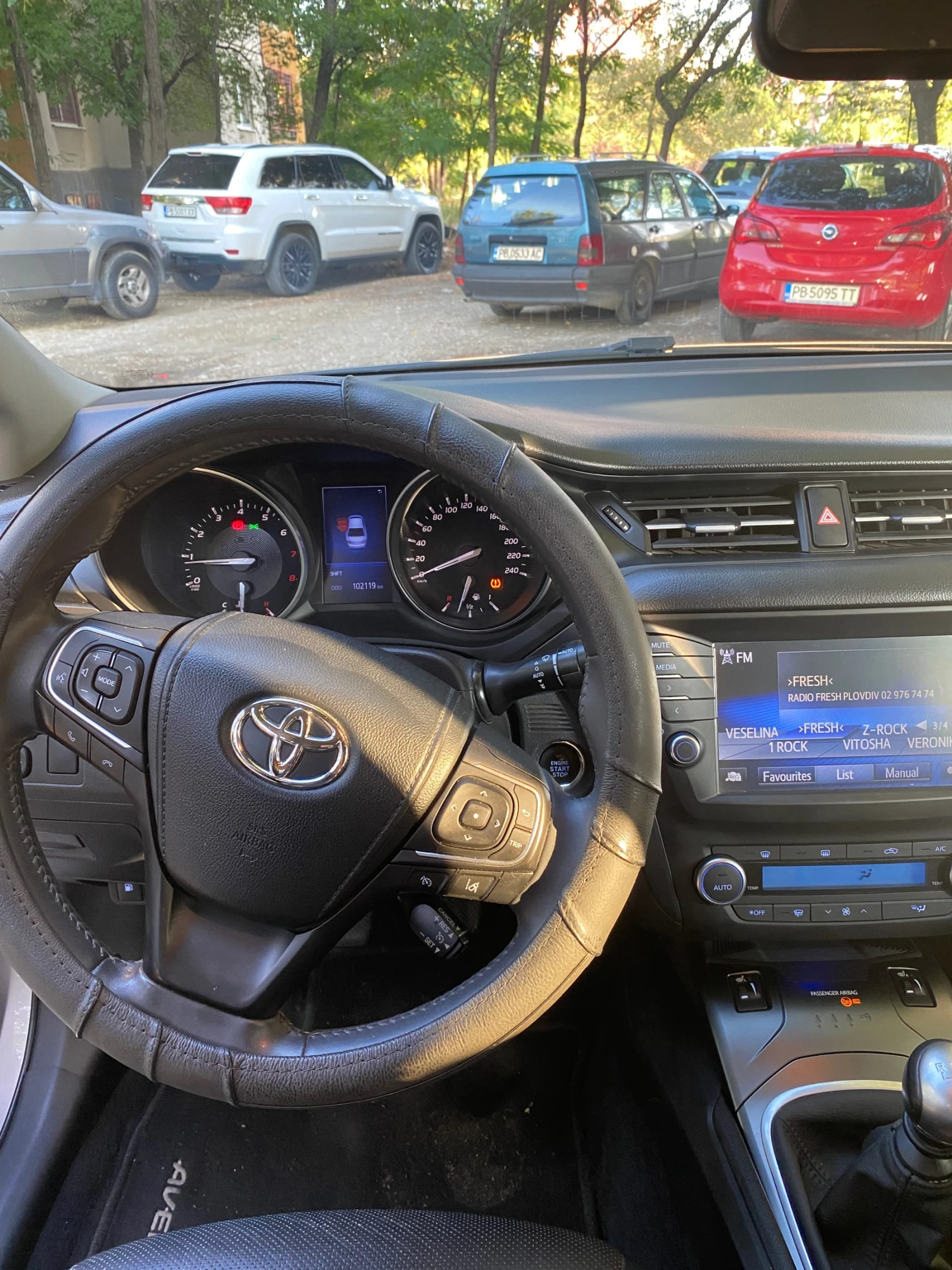 Toyota Avensis  - изображение 8