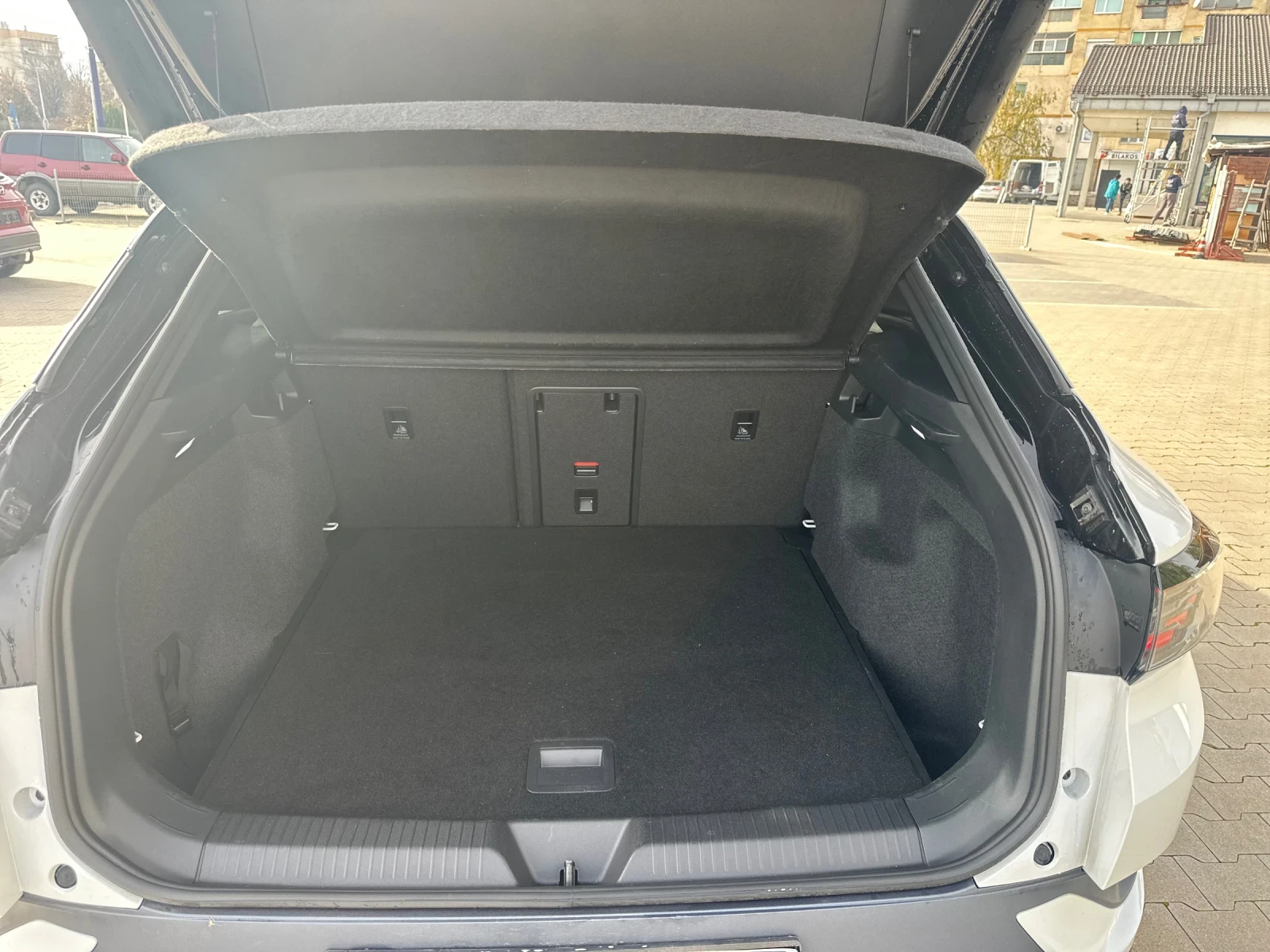 VW ID.4 1st Max edition/82 kWh  | Mobile.bg   12