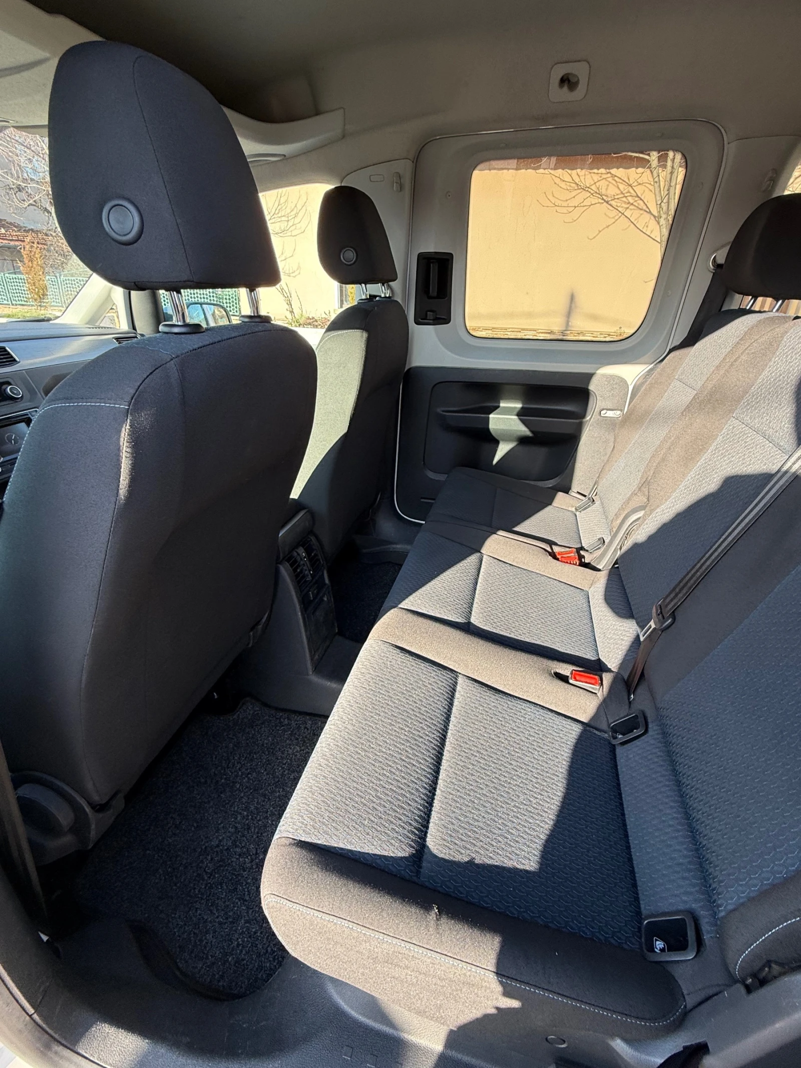 VW Caddy  НОВ ВНОС РЕАЛ КМ ТОП СЪСТОЯНИЕ ФУЛ ЕКСТРИ НАВИ , снимка 13 - Автомобили и джипове - 53770795