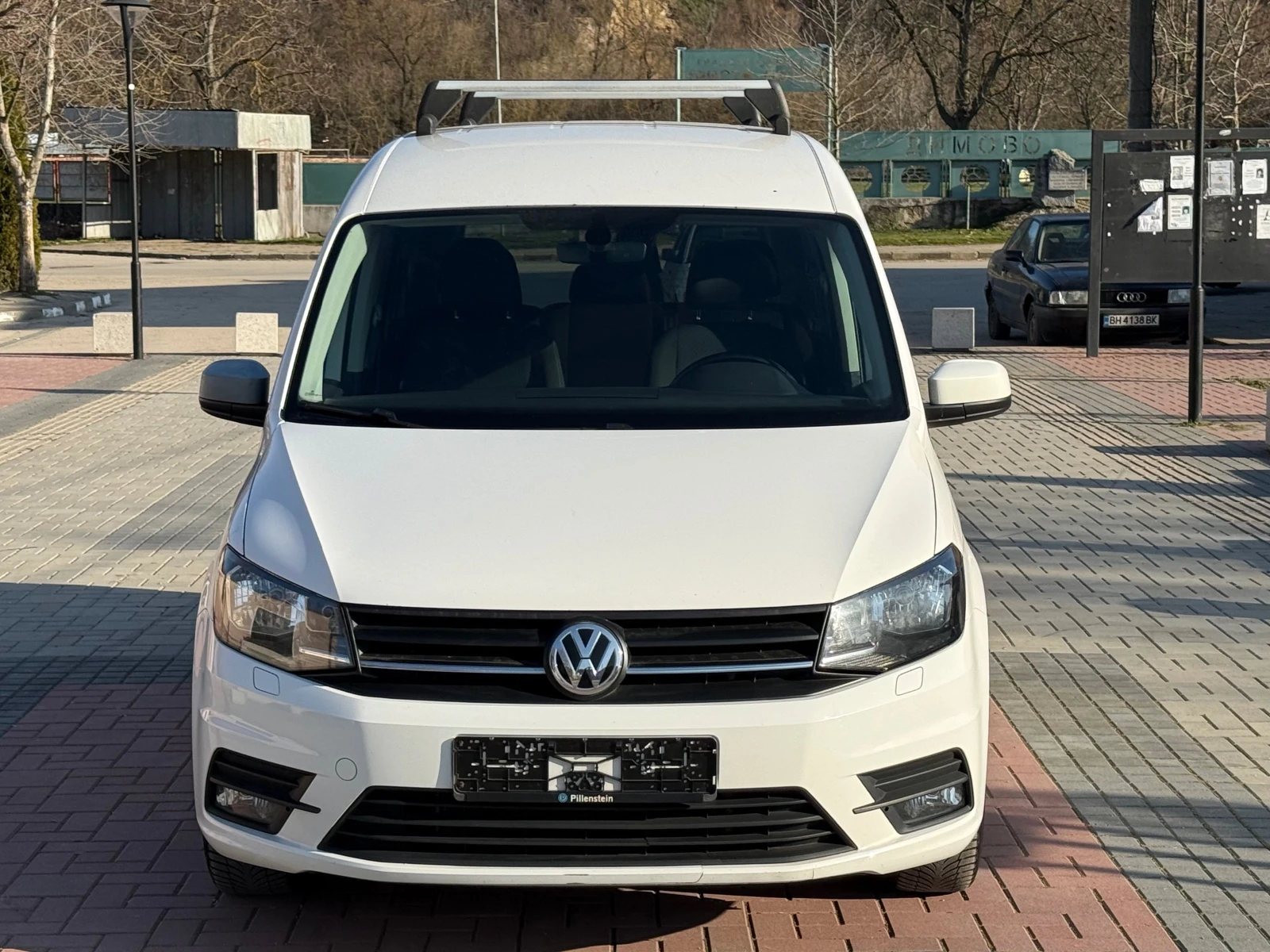 VW Caddy  НОВ ВНОС РЕАЛ КМ ТОП СЪСТОЯНИЕ ФУЛ ЕКСТРИ НАВИ , снимка 3 - Автомобили и джипове - 53770795
