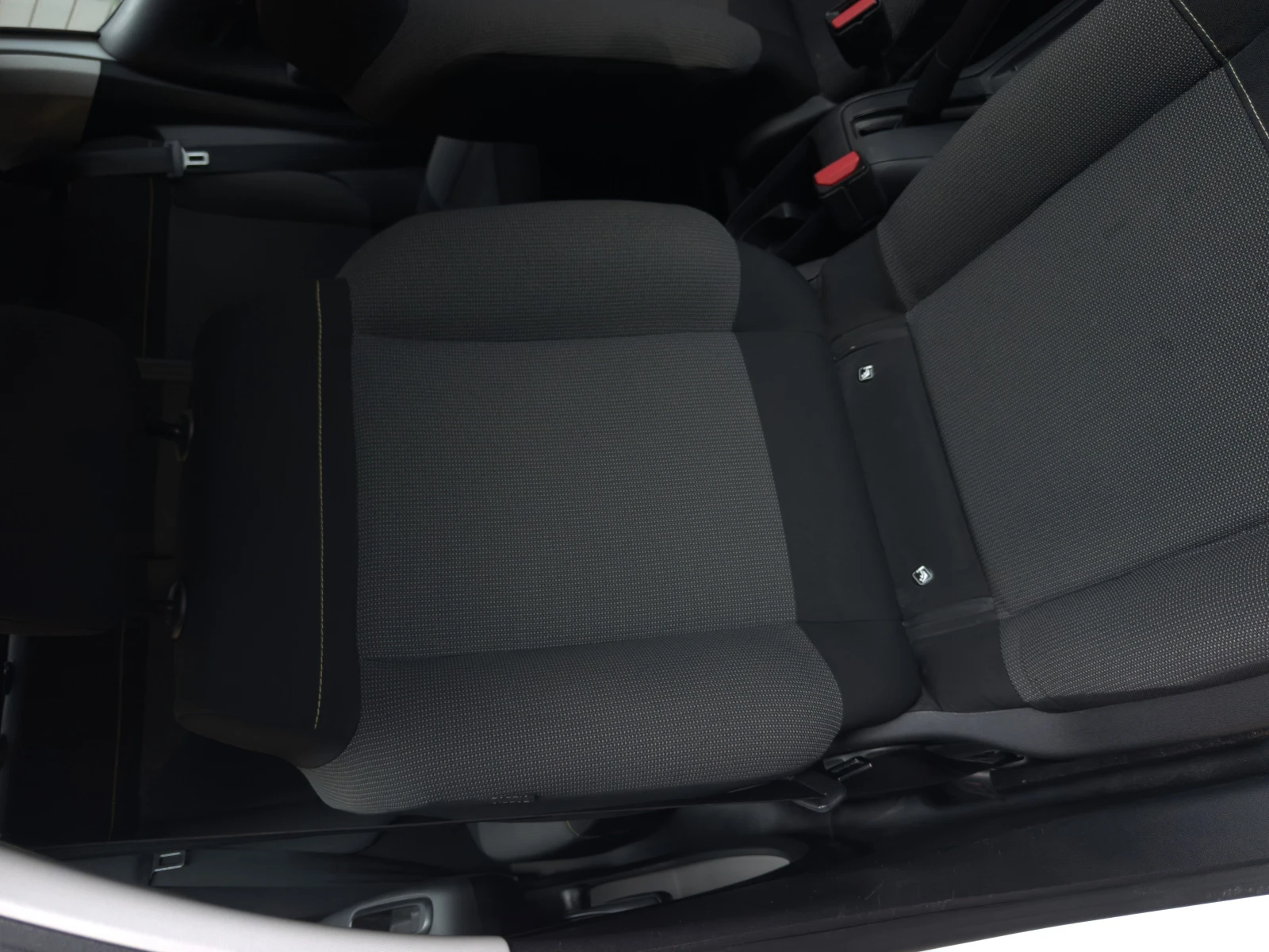 Citroen C3 1.2 PureTech, снимка 8 - Автомобили и джипове - 54058536