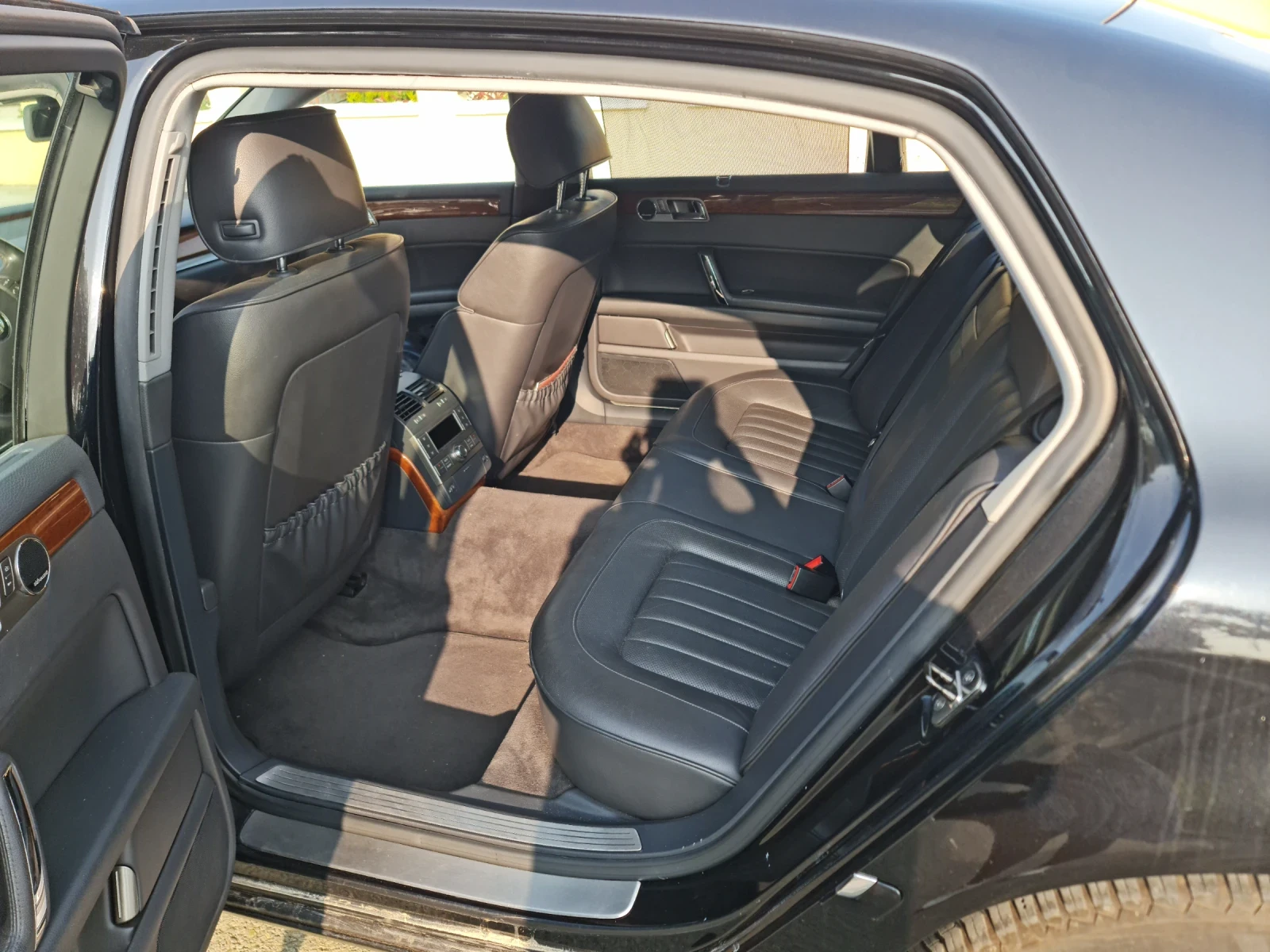 VW Phaeton Long, снимка 14 - Автомобили и джипове - 54268025