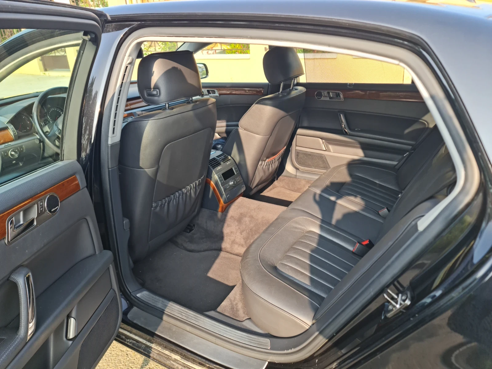 VW Phaeton Long, снимка 15 - Автомобили и джипове - 54268025