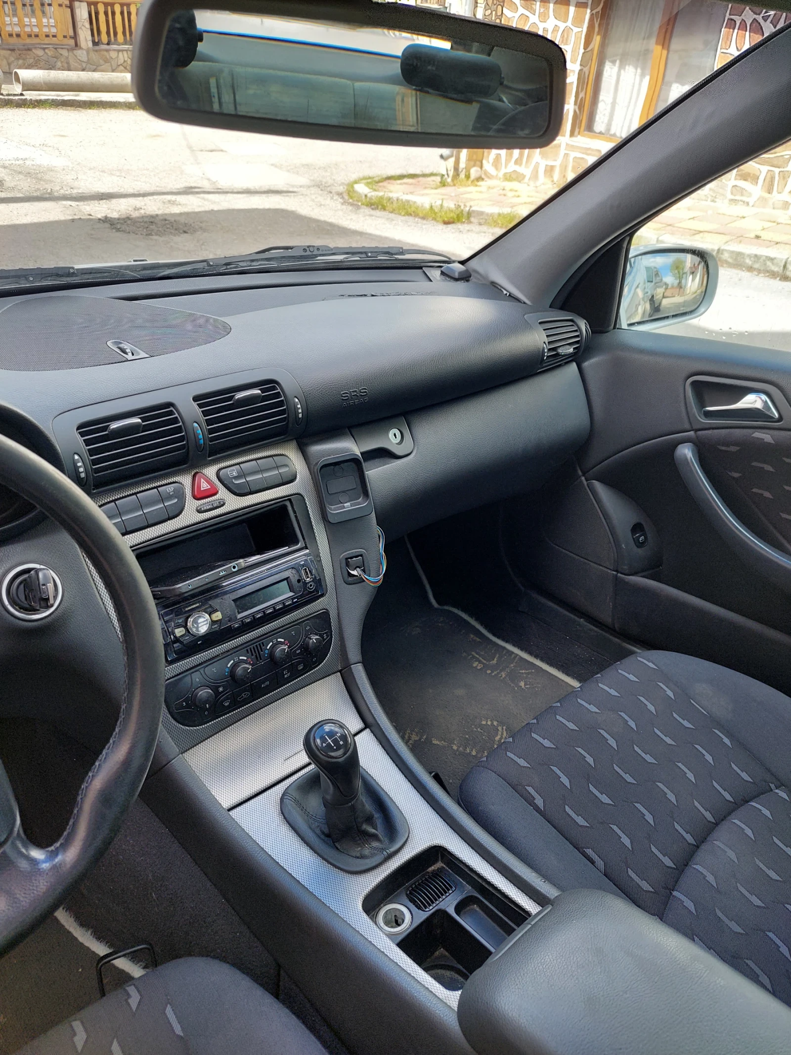 Mercedes-Benz C 200, снимка 6 - Автомобили и джипове - 54399070