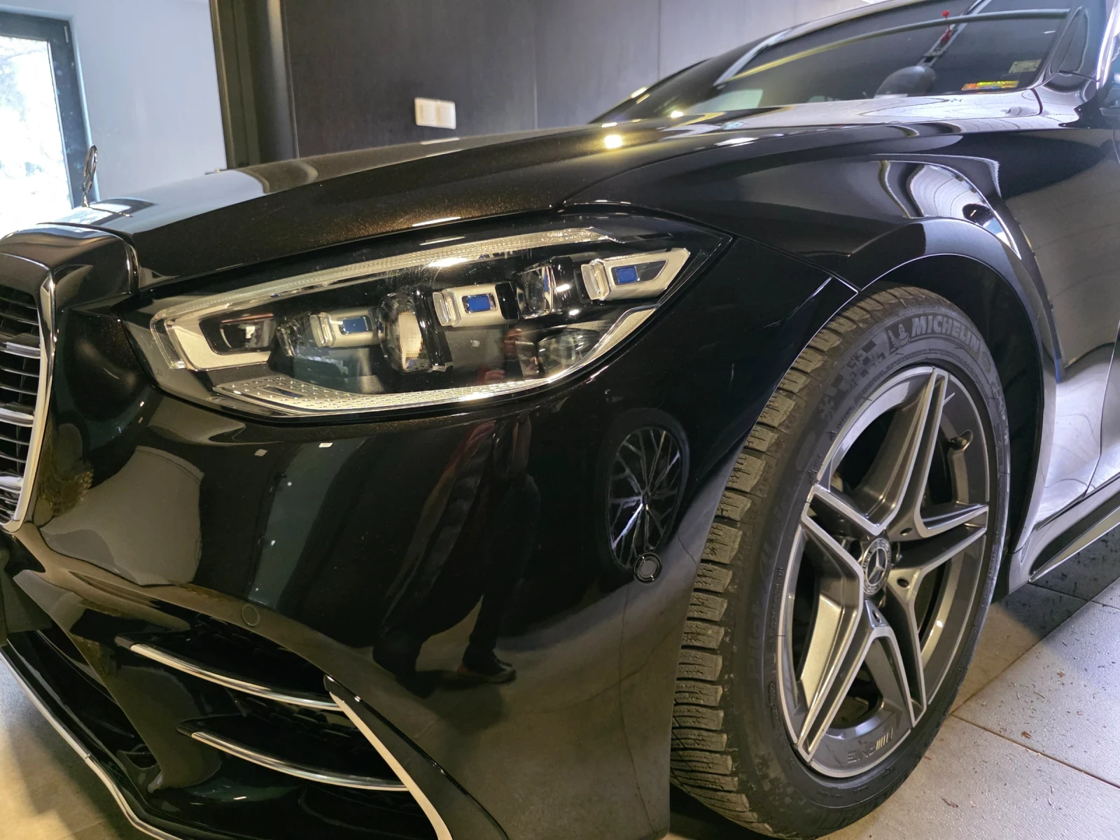 Mercedes-Benz S 580 Дълга база AMG визия.