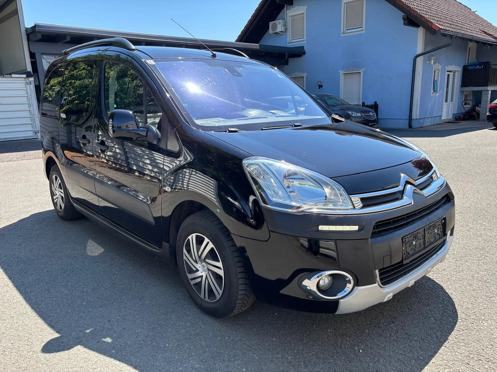Citroen Berlingo 1.6D XTR, снимка 14 - Автомобили и джипове - 54870148