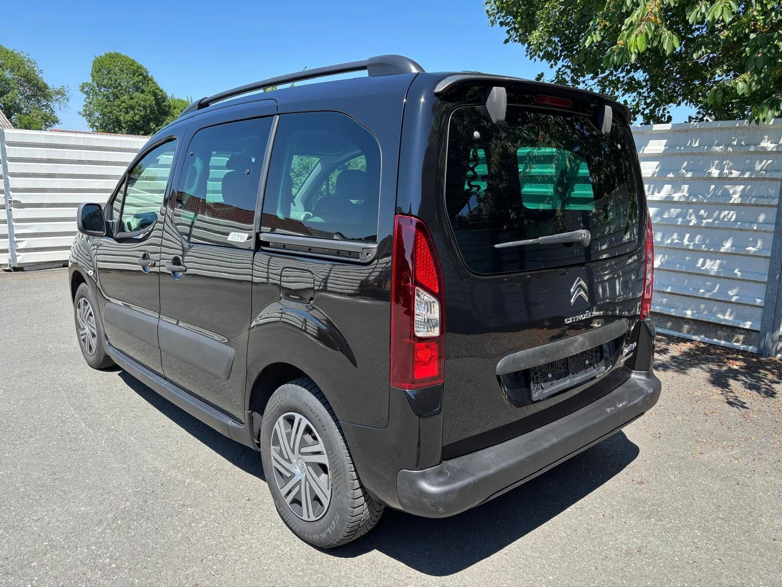 Citroen Berlingo 1.6D XTR, снимка 2 - Автомобили и джипове - 54870148