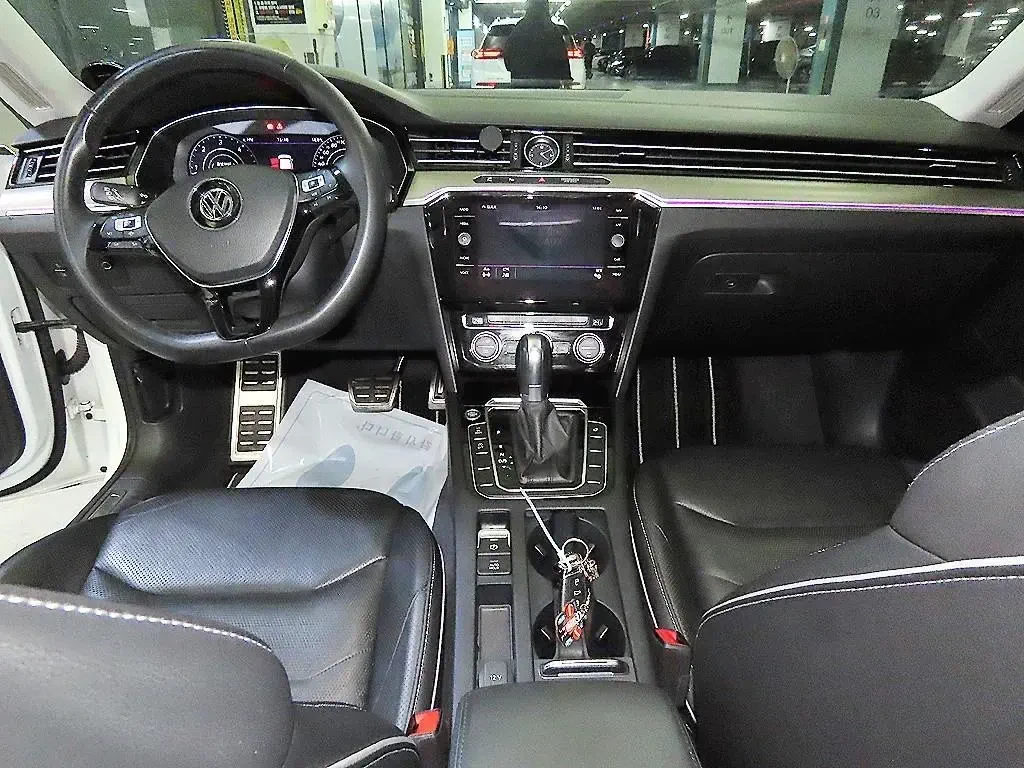 VW Arteon 2.0 TDI Prestige, снимка 8 - Автомобили и джипове - 55086590