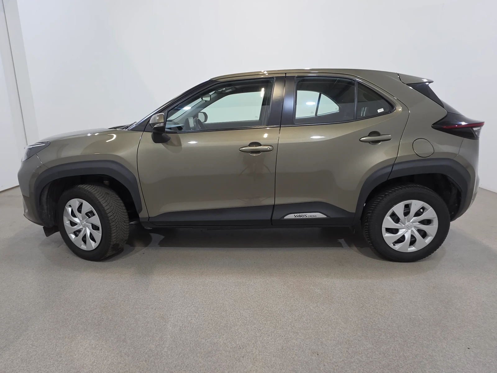Toyota Yaris Cross 1.5 VVT-I Hybrid Dynamic Aut. Display Klima Camera, снимка 6 - Автомобили и джипове - 55134881
