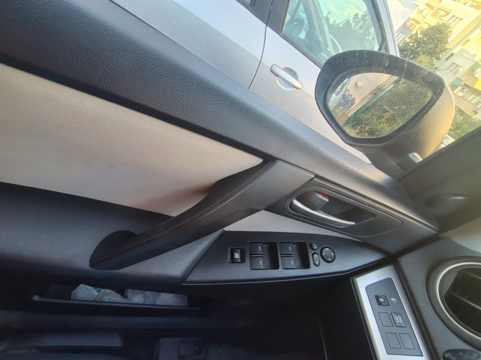 Mazda 3 1.6i, снимка 7 - Автомобили и джипове - 55268681