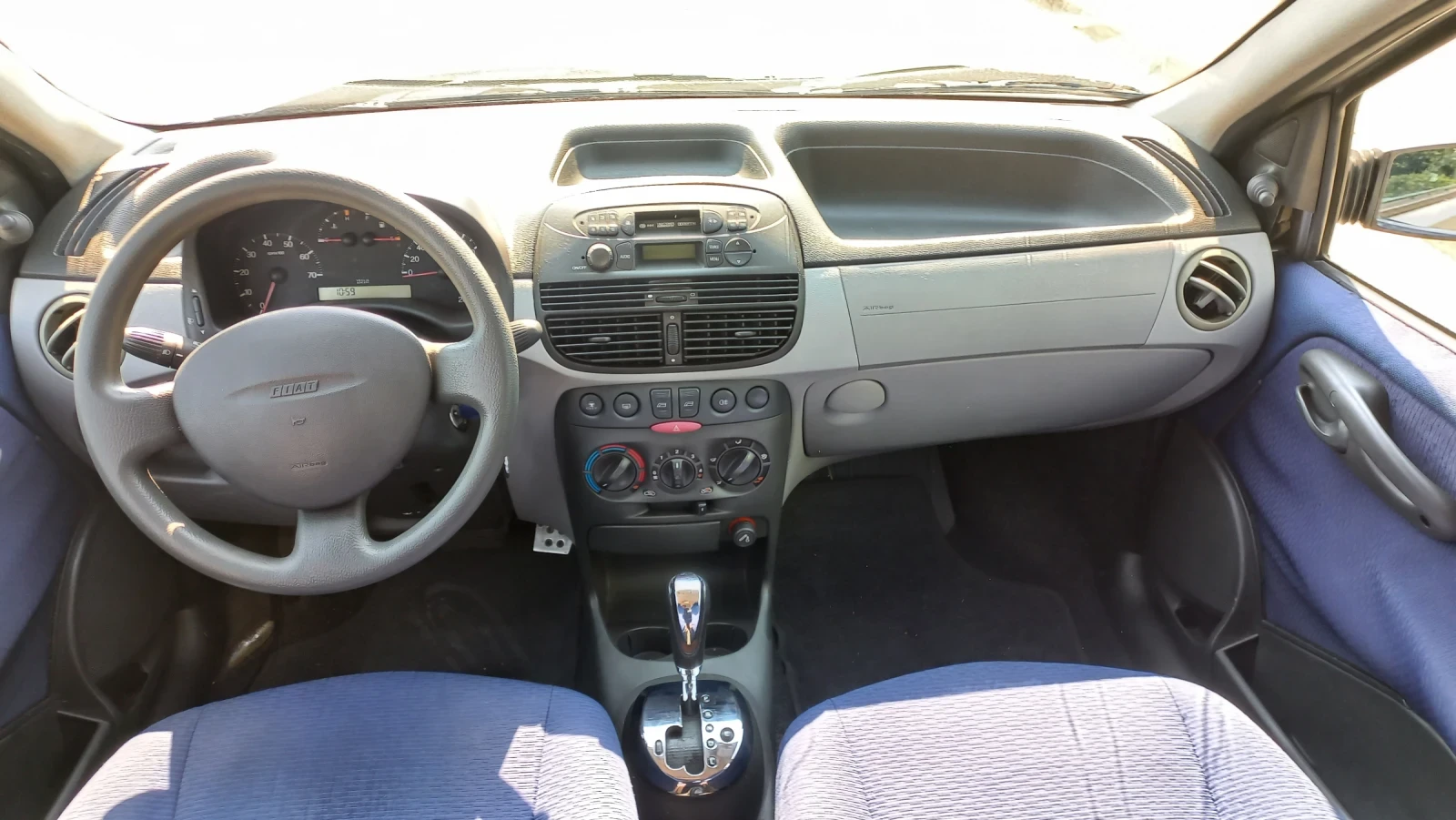 Fiat Punto 1.2 АВТОМАТИК, снимка 9 - Автомобили и джипове - 55601591