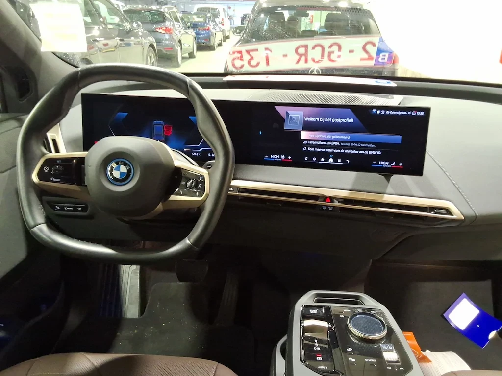 BMW iX 77KWH XDRIVE40 executive full sh - европейска, снимка 5 - Автомобили и джипове - 55724791
