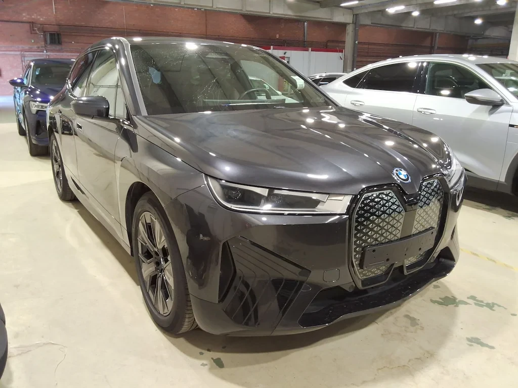 BMW iX 77KWH XDRIVE40 executive full sh - европейска, снимка 4 - Автомобили и джипове - 55724791