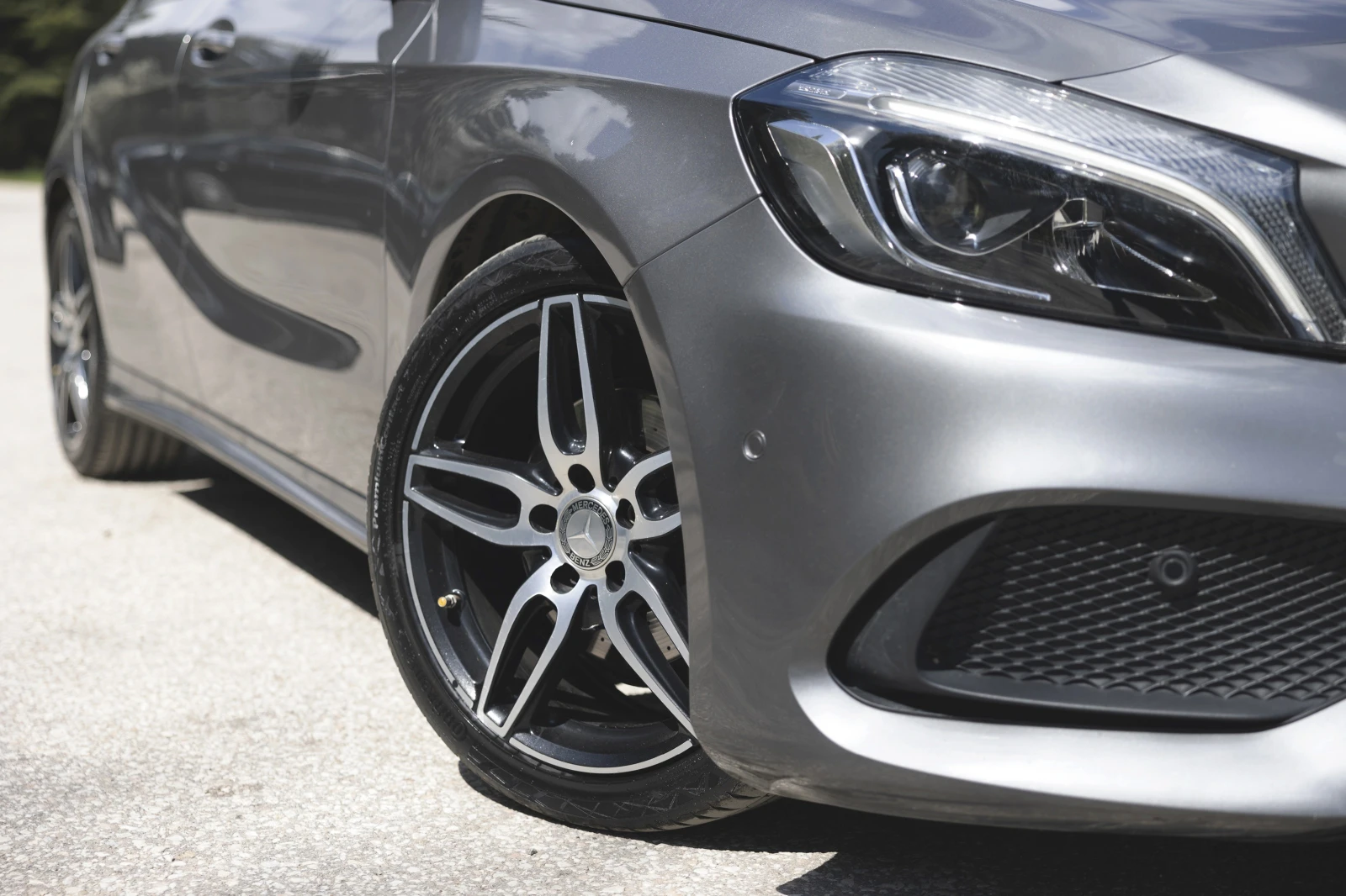 Mercedes-Benz A 200 AMG line, снимка 3 - Автомобили и джипове - 55906567