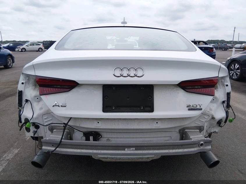 Audi A5 2.0T Premium, снимка 6 - Автомобили и джипове - 56462869