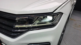 VW Touareg PRESTIGE* ОБДУХ* ДИСТРОНИК* ВЪЗДУХ* MATRIX* MАСАЖ*, снимка 16
