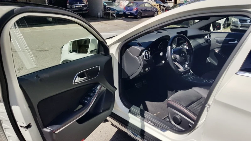 Mercedes-Benz GLA 220 CDI 4 MATIC AMG, снимка 4 - Автомобили и джипове - 51680786