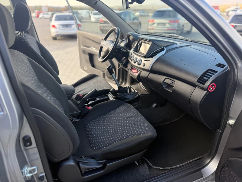 Mitsubishi L200 2.5 d 178 ks, снимка 12 - Автомобили и джипове - 52422721
