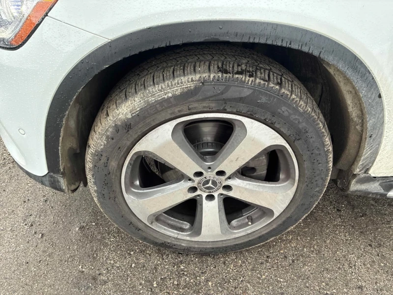 Mercedes-Benz GLC 300 * CARFAX * БЕЗ ПЪРВОНАЧАЛНА ВНОСКА, снимка 7 - Автомобили и джипове - 52745276