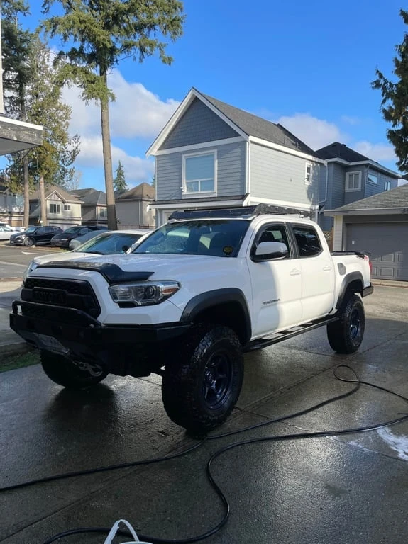 Toyota Tacoma * 4WD Double Cab V6 * CARFAX * БЕЗ ПЪРВОНАЧАЛНА ВН