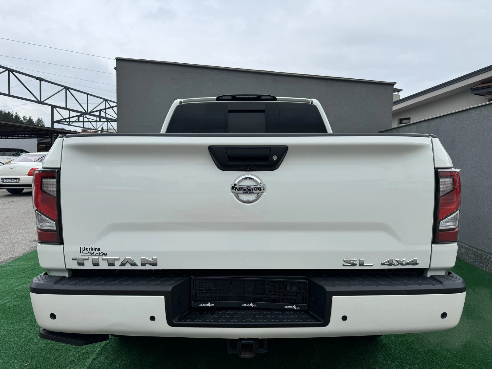 Nissan Titan crew cab SL 5.6 V8  - изображение 5