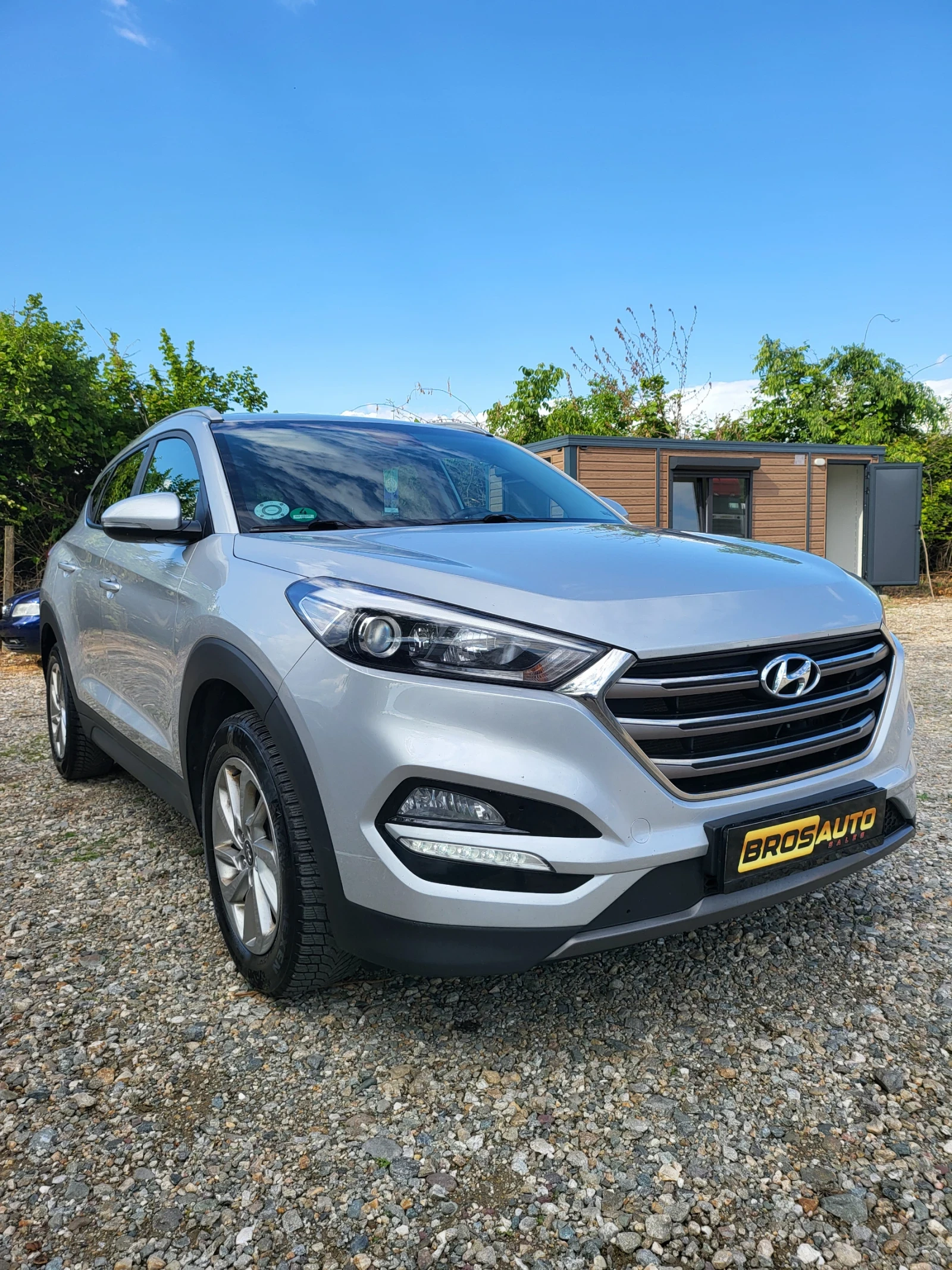 Hyundai Tucson 1.7 CRDI/AUTOMATIC - изображение 2
