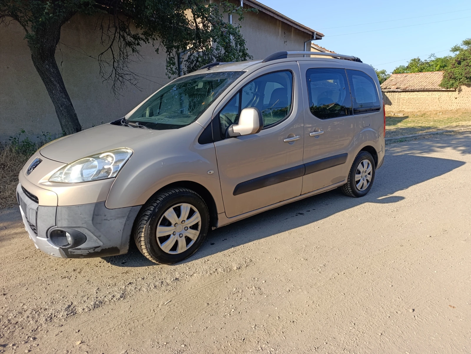 Peugeot Partner 1.6hdi klima, снимка 4 - Автомобили и джипове - 54814410