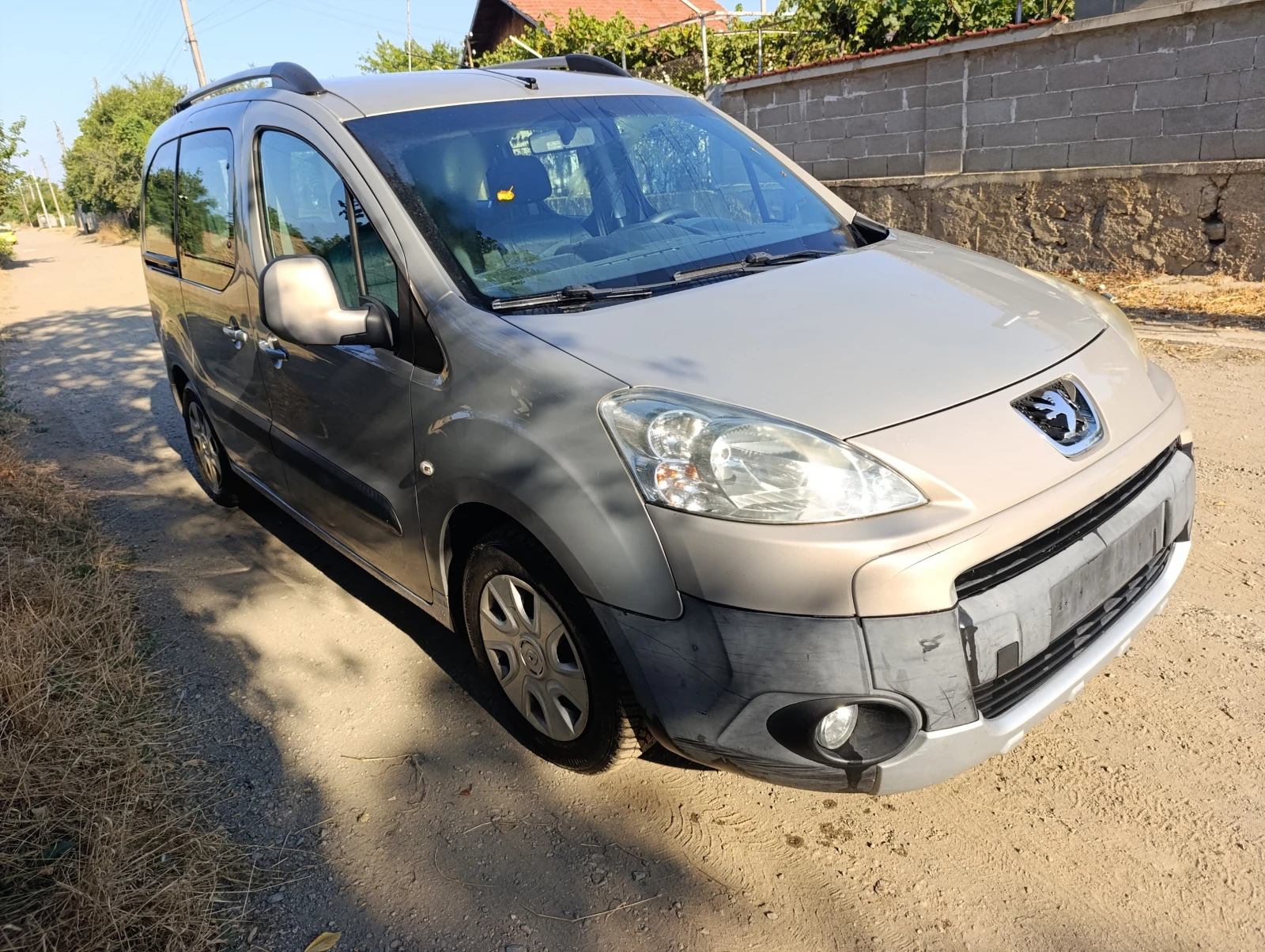 Peugeot Partner 1.6hdi klima, снимка 3 - Автомобили и джипове - 54814410