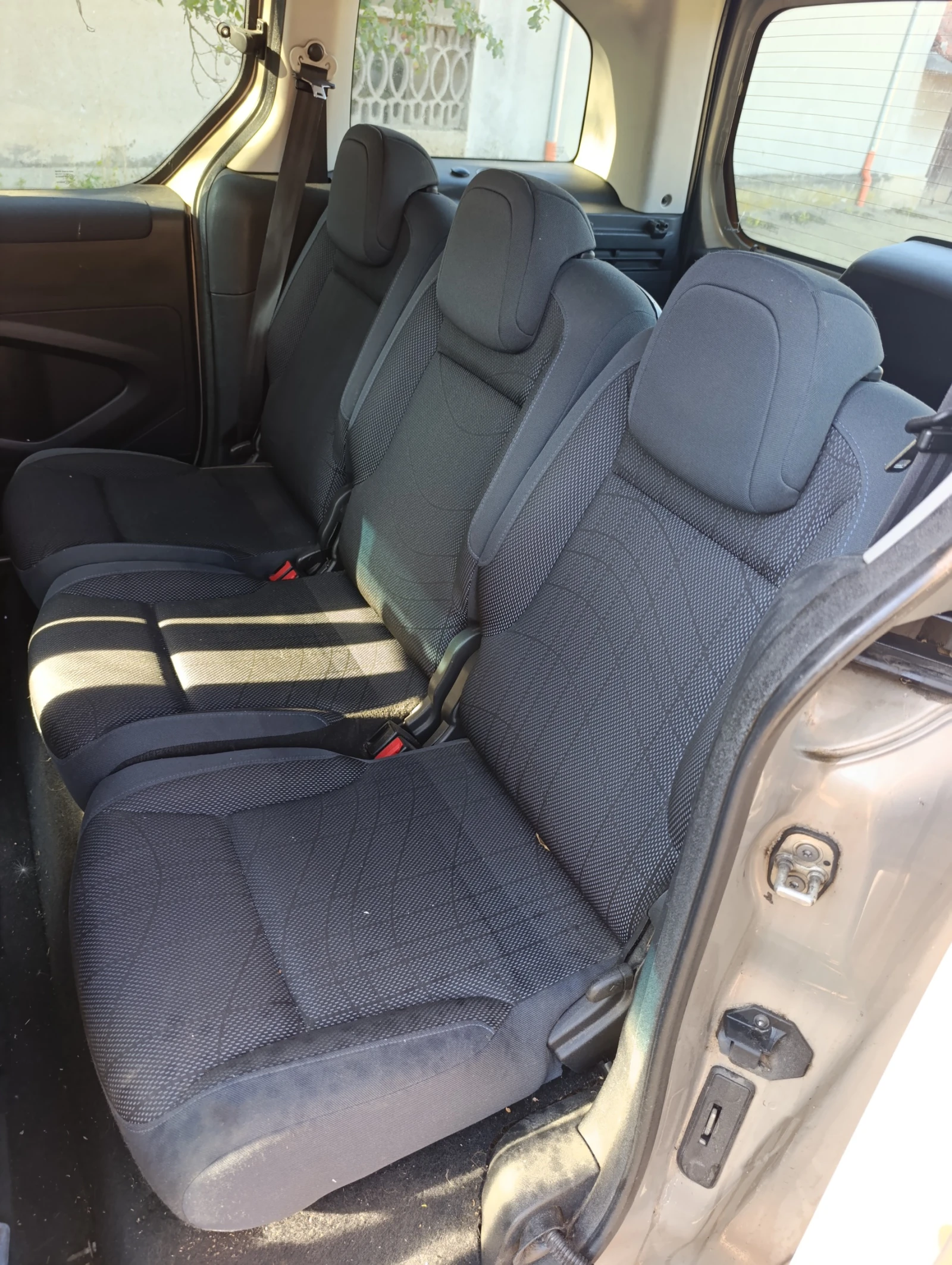 Peugeot Partner 1.6hdi klima, снимка 6 - Автомобили и джипове - 54814410