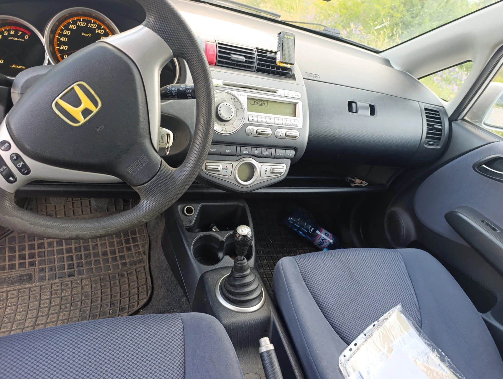 Honda Jazz 1.4i feis, снимка 7 - Автомобили и джипове - 54814410