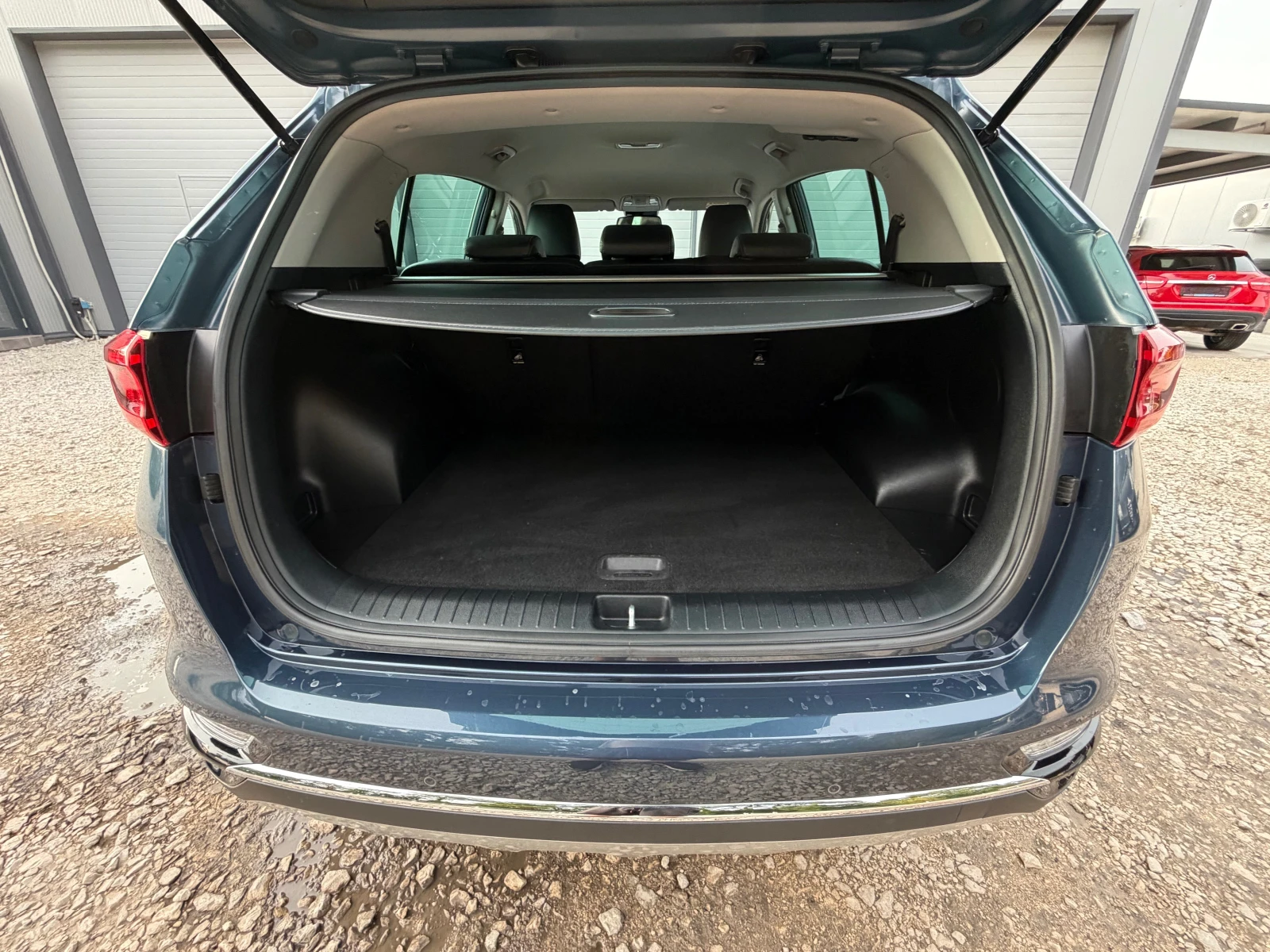 Kia Sportage 1.6CRDI* FACE* TOP* AVTOMAT* LED* NAVI* EVRO6, снимка 12 - Автомобили и джипове - 54680394