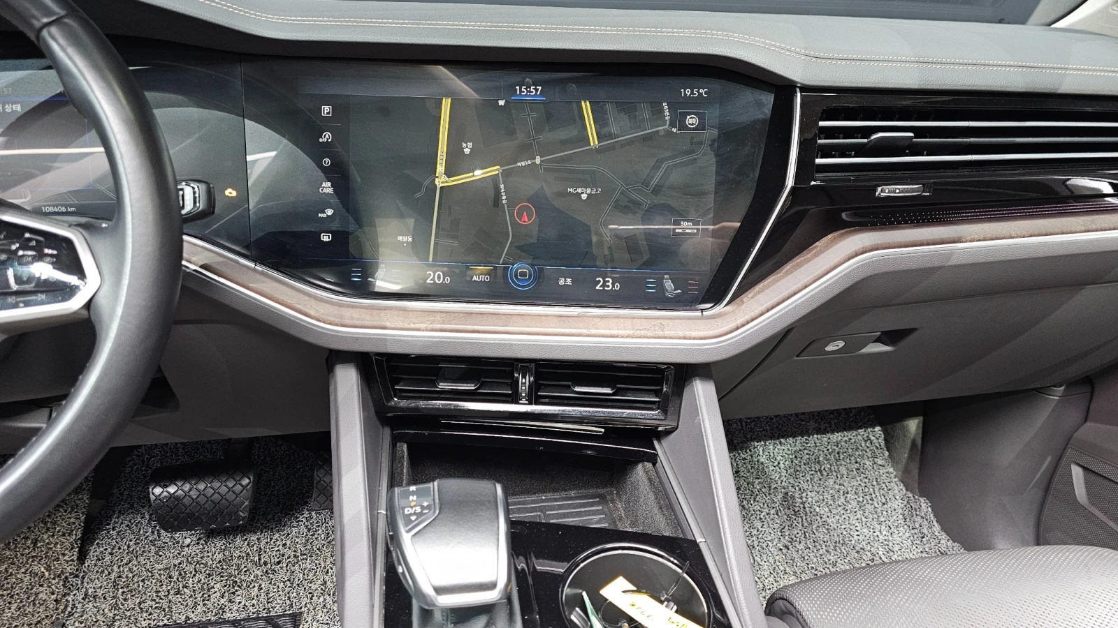 VW Touareg PRESTIGE* ОБДУХ* ДИСТРОНИК* ВЪЗДУХ* MATRIX* MАСАЖ*, снимка 14 - Автомобили и джипове - 54785334