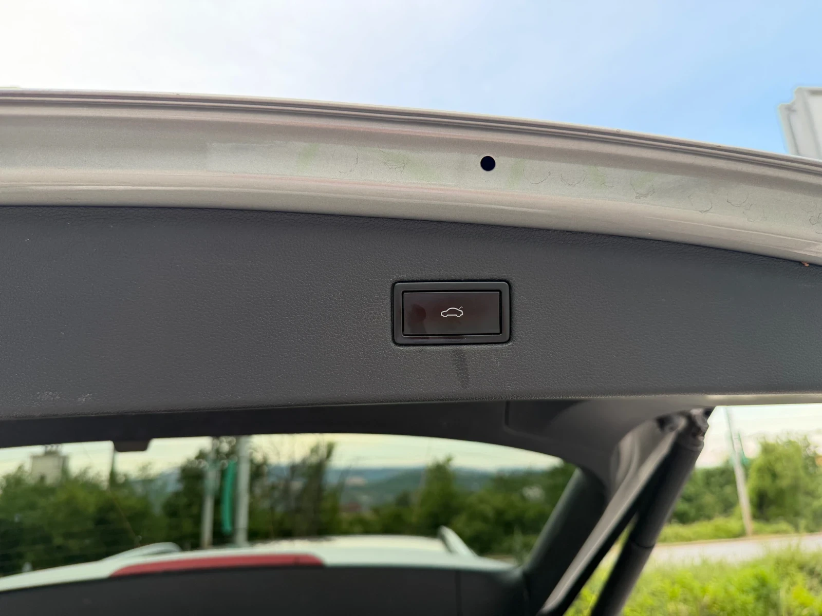 VW Tiguan, снимка 8 - Автомобили и джипове - 55366491