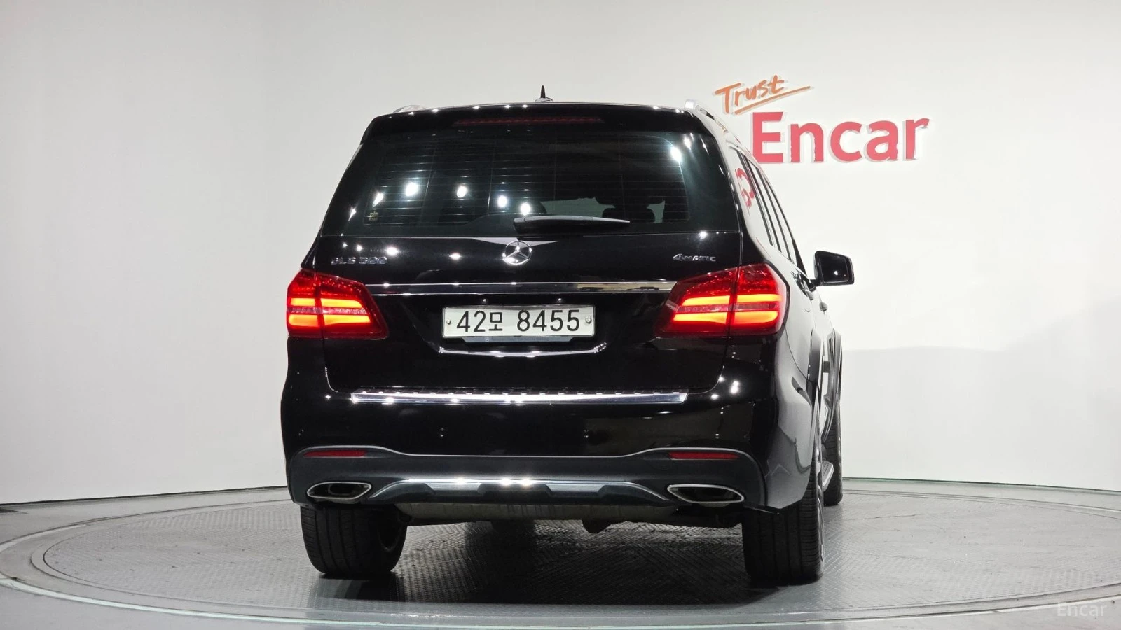 Mercedes-Benz GLS 500 ПАМЕТ* ОБДУХВАНЕ* ПОДГРЕВ* 360 КАМЕРА* , снимка 4 - Автомобили и джипове - 55432883