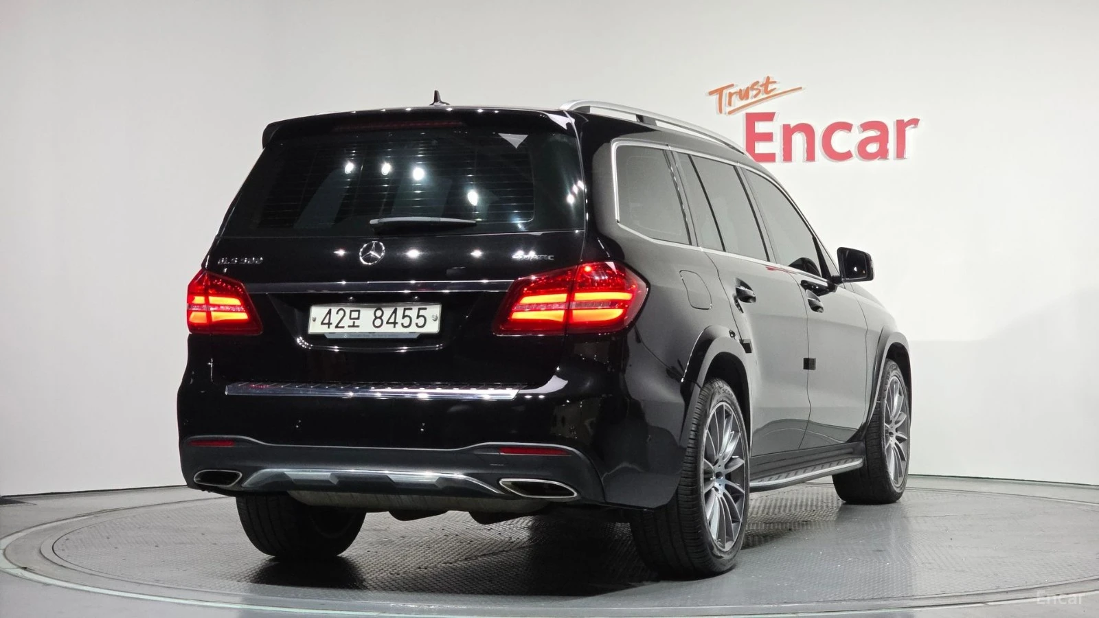 Mercedes-Benz GLS 500 ПАМЕТ* ОБДУХВАНЕ* ПОДГРЕВ* 360 КАМЕРА* , снимка 2 - Автомобили и джипове - 55432883