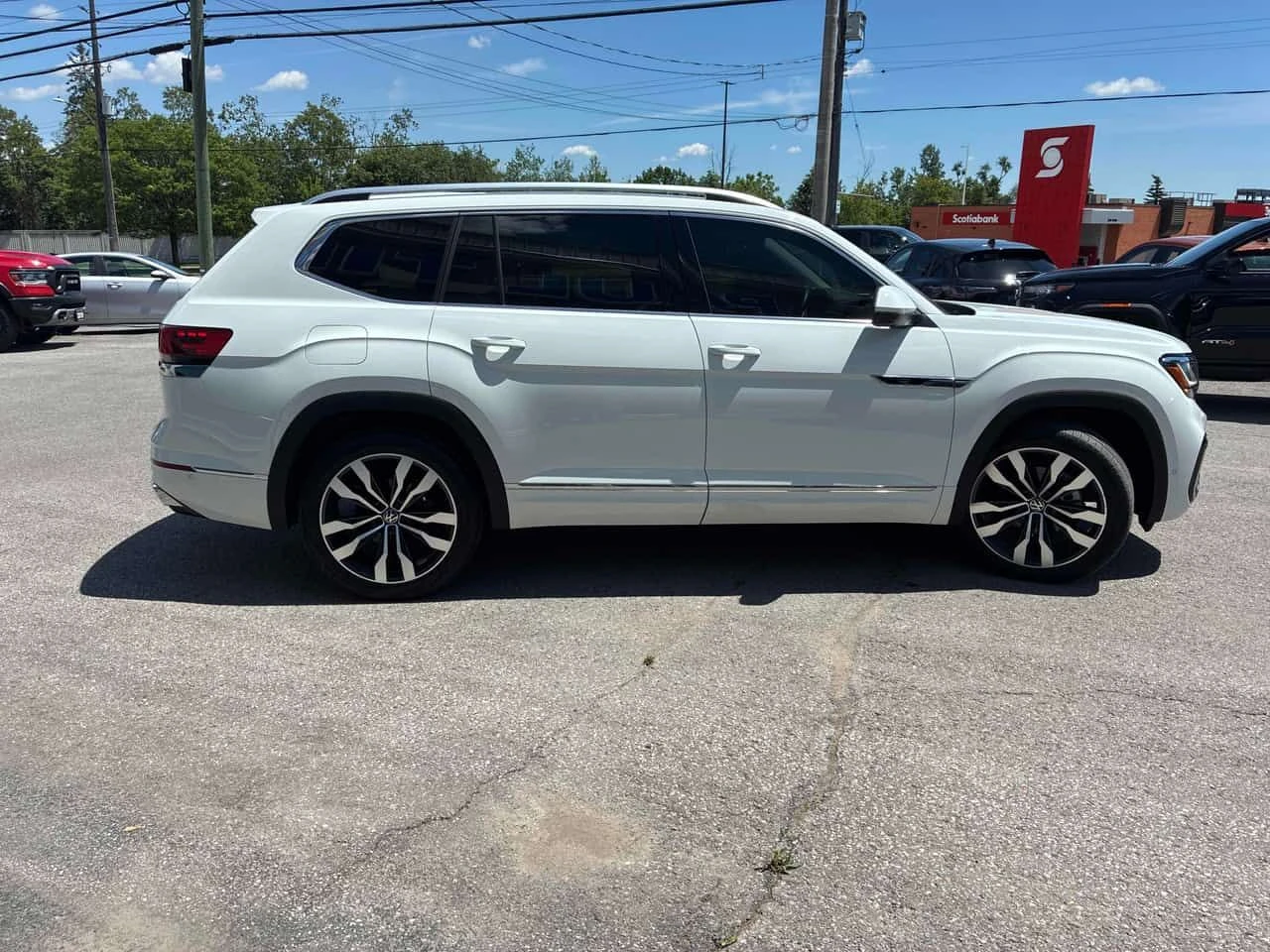 VW Atlas * Execline * CARFAX * ОПЦИЯ ЗА ФИНАНСИРАНЕ , снимка 3 - Автомобили и джипове - 55438249