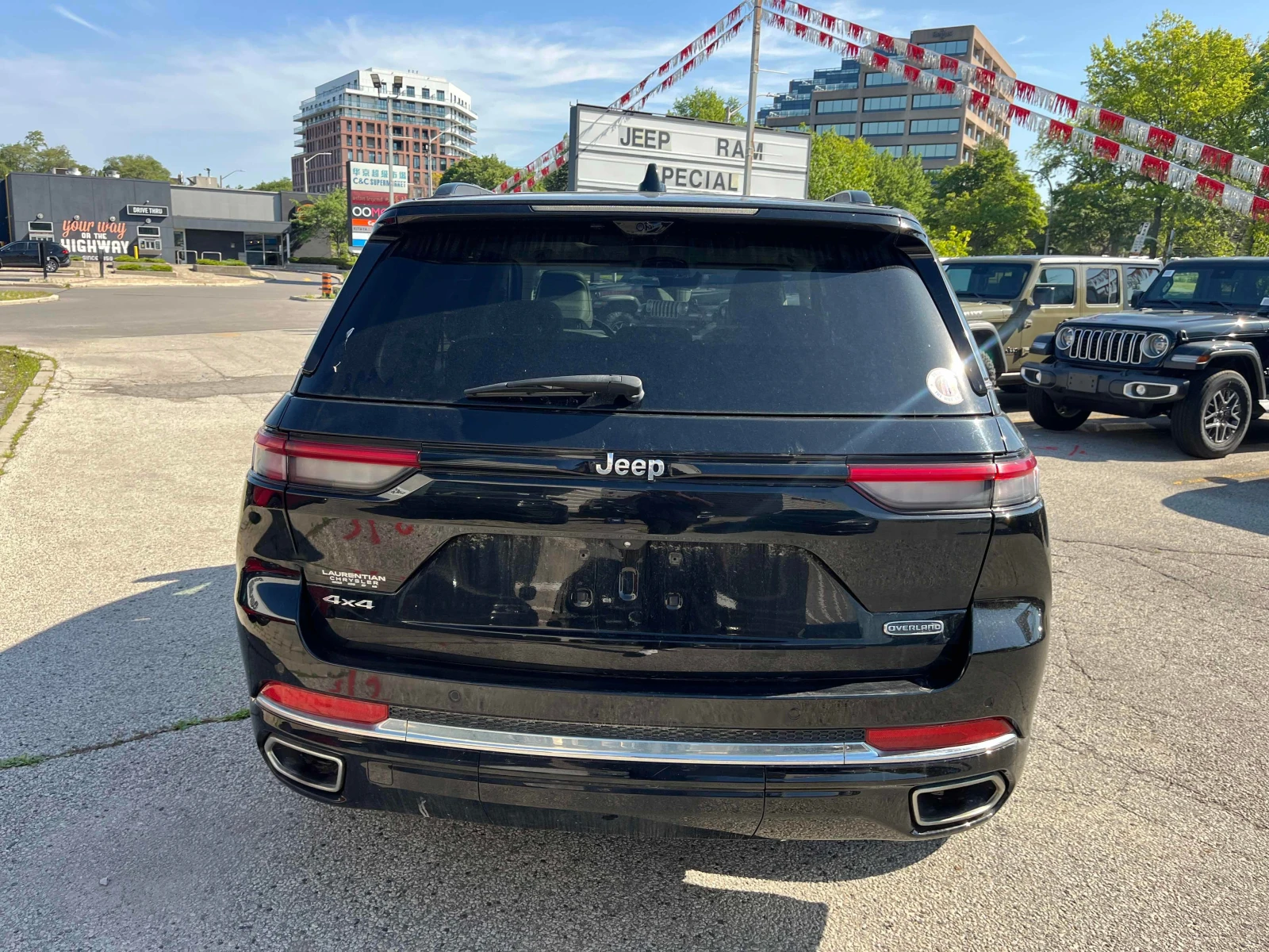 Jeep Grand cherokee * Overland * АВТОКРЕДИТ * ПРЕДСТАВИТЕЛСТВО, снимка 5 - Автомобили и джипове - 56069617