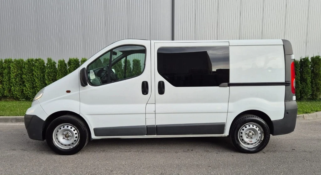 Opel Vivaro 2.0dci - изображение 2