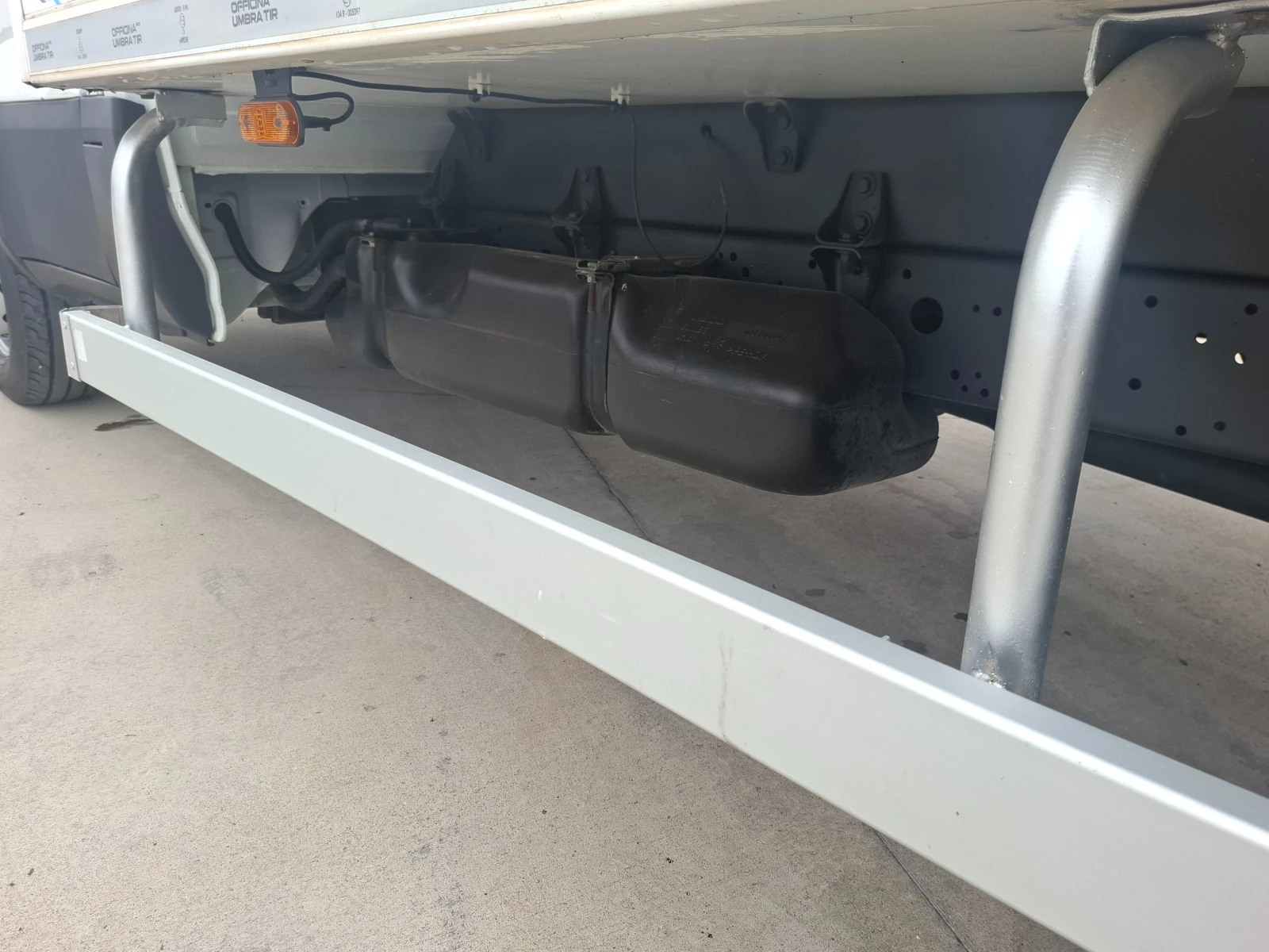 Iveco Daily 3.0/Euro6B/220V/Климатик, снимка 15 - Камиони - 53883649