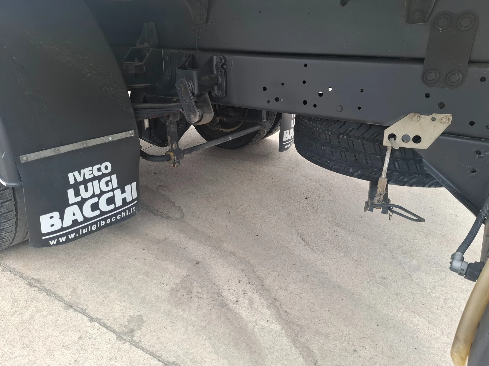 Iveco Daily 3.0/Euro6B/220V/Климатик, снимка 14 - Камиони - 53883649