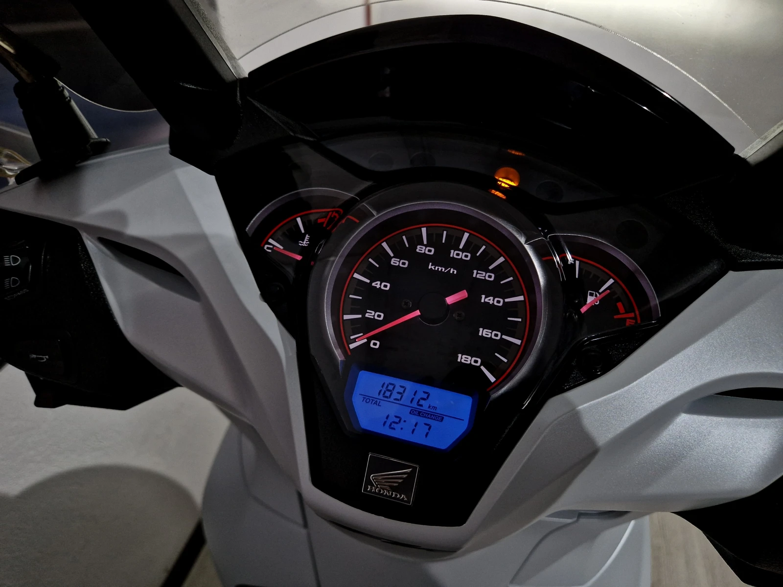 Honda Sh  300cci 2016г. SPORT ABS, LED, TC, снимка 12 - Мотоциклети и мототехника - 55139290