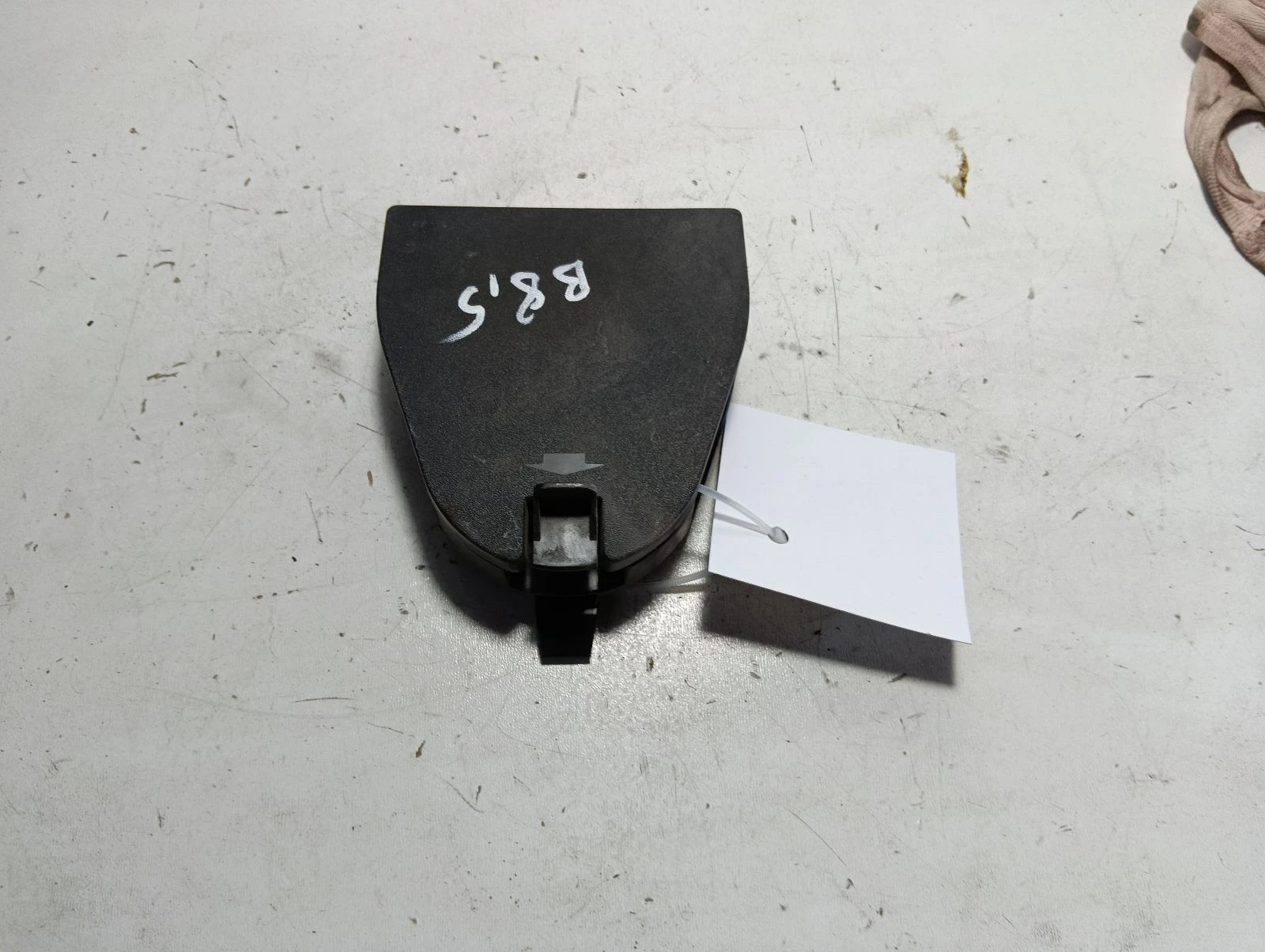 държач триъгълник 8T0860285 Audi A4